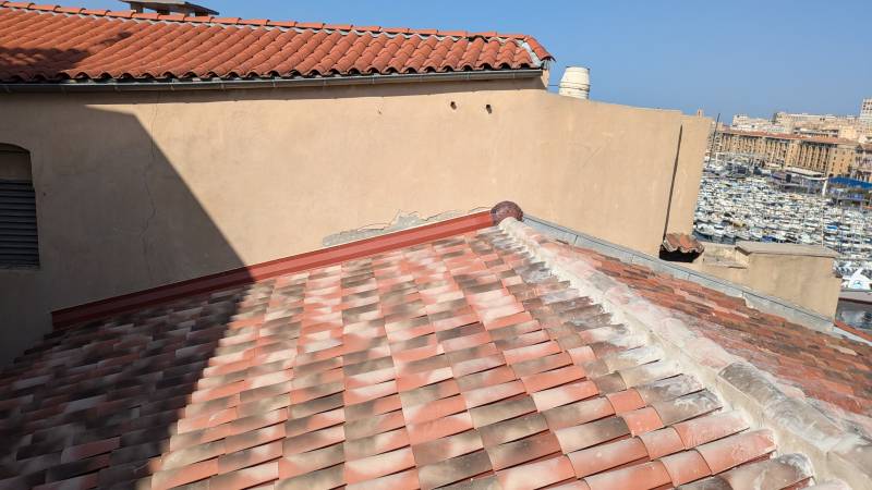 Vue de la toiture rénovée de l'Hôtel Beauvau à MARSEILLE