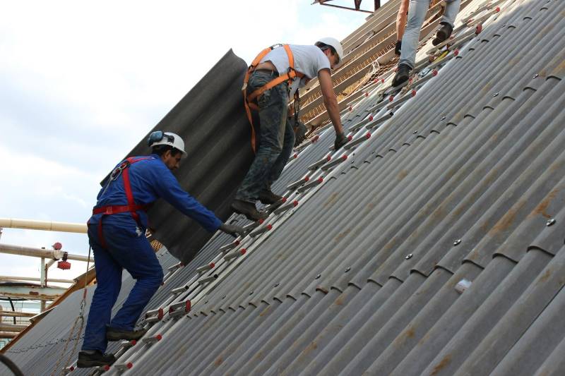 Rénovation de la couverture fibre ciment industrielle pour site logistique à Amiens